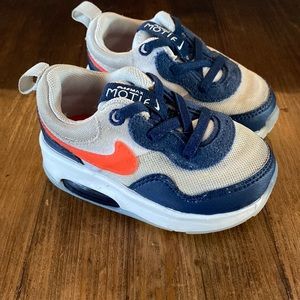 Nike Toddler Air Max Motif 5C